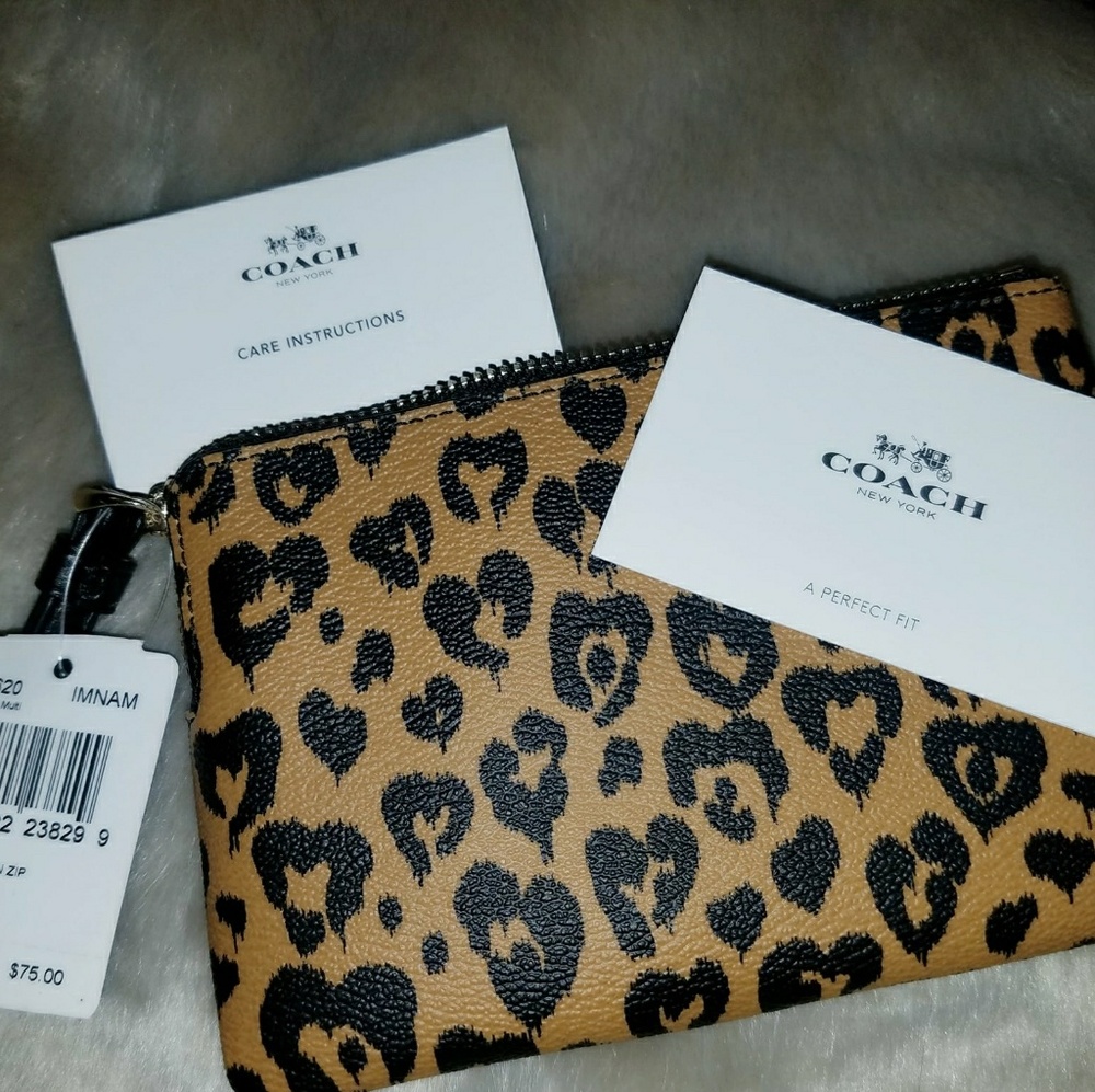 Coach wristlet wallet